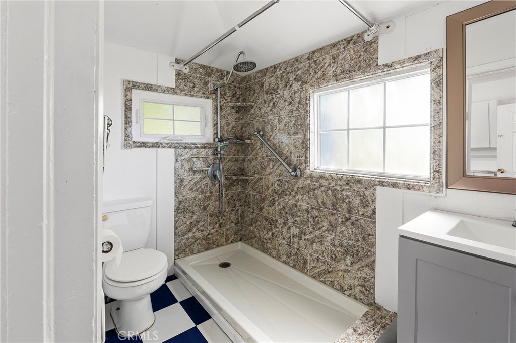 818 6th Avenue Property Photo 19