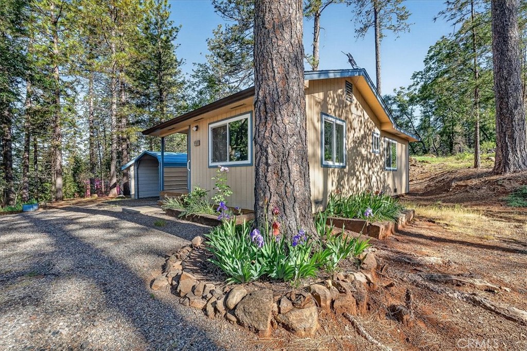 16 Mendocino Property Photo 3