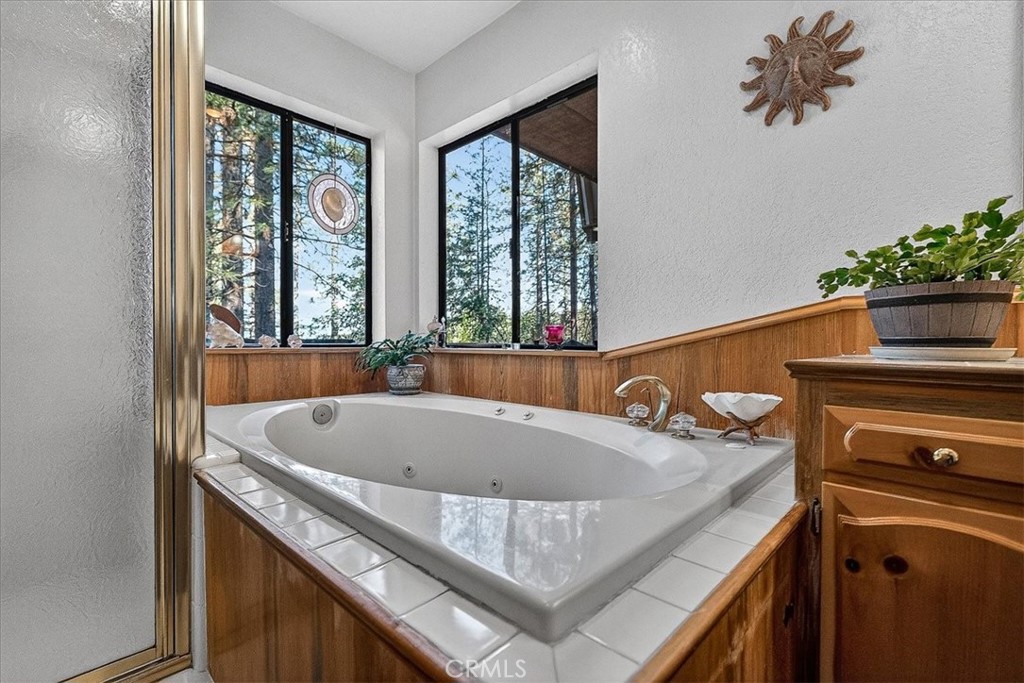 16 Mendocino Property Photo 25