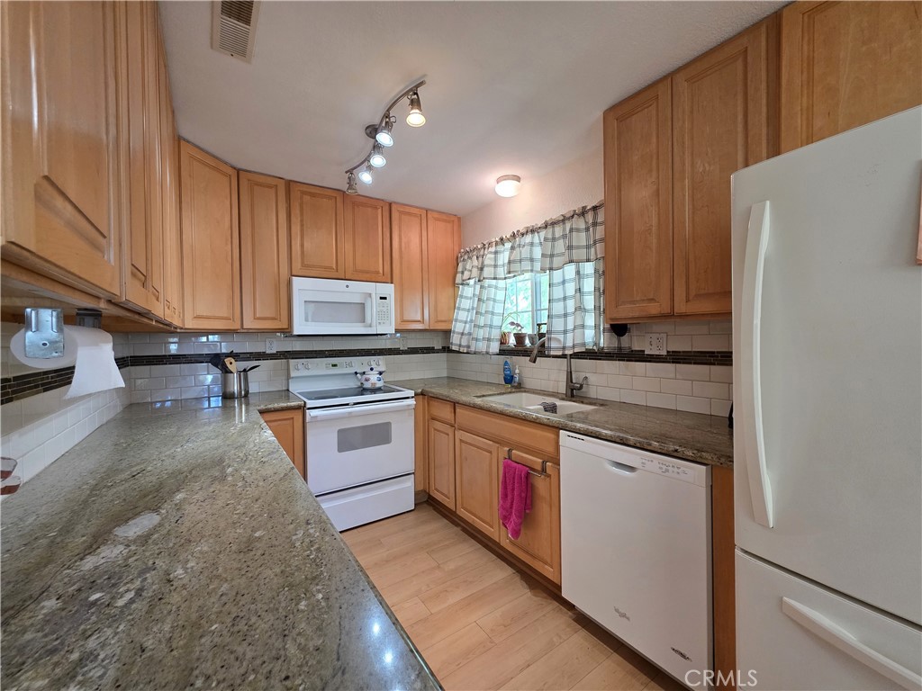 6265 Huggins Dr Property Photo 10