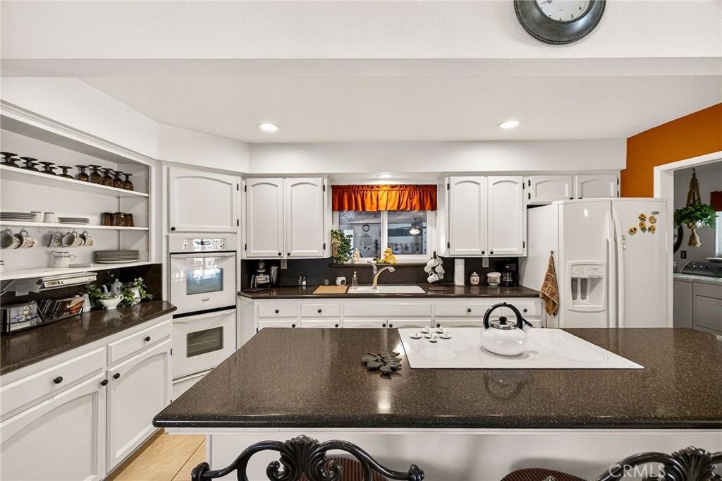 905 First Avenue Property Photo 10