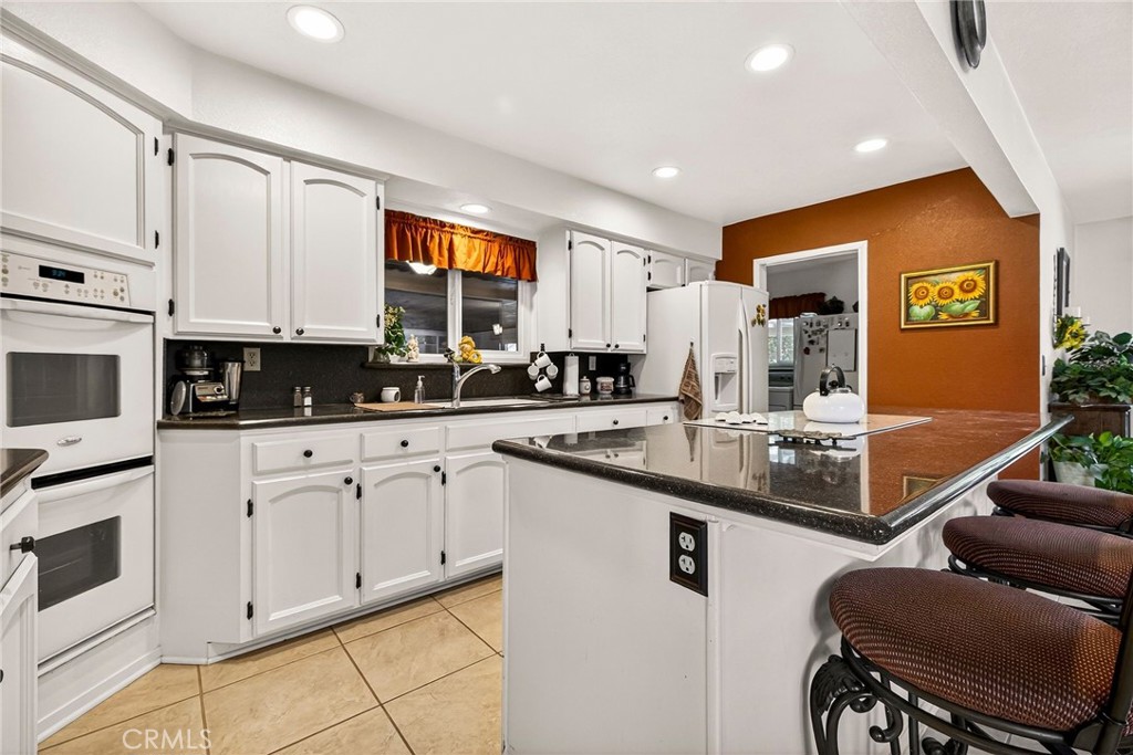 905 First Avenue Property Photo 12