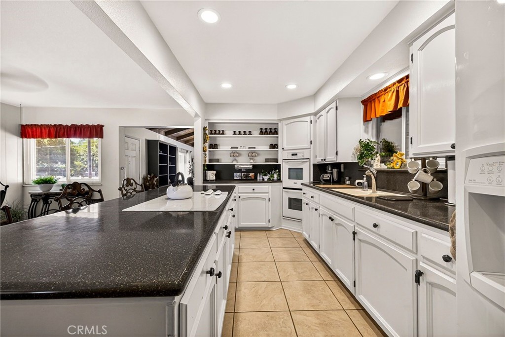 905 First Avenue Property Photo 14