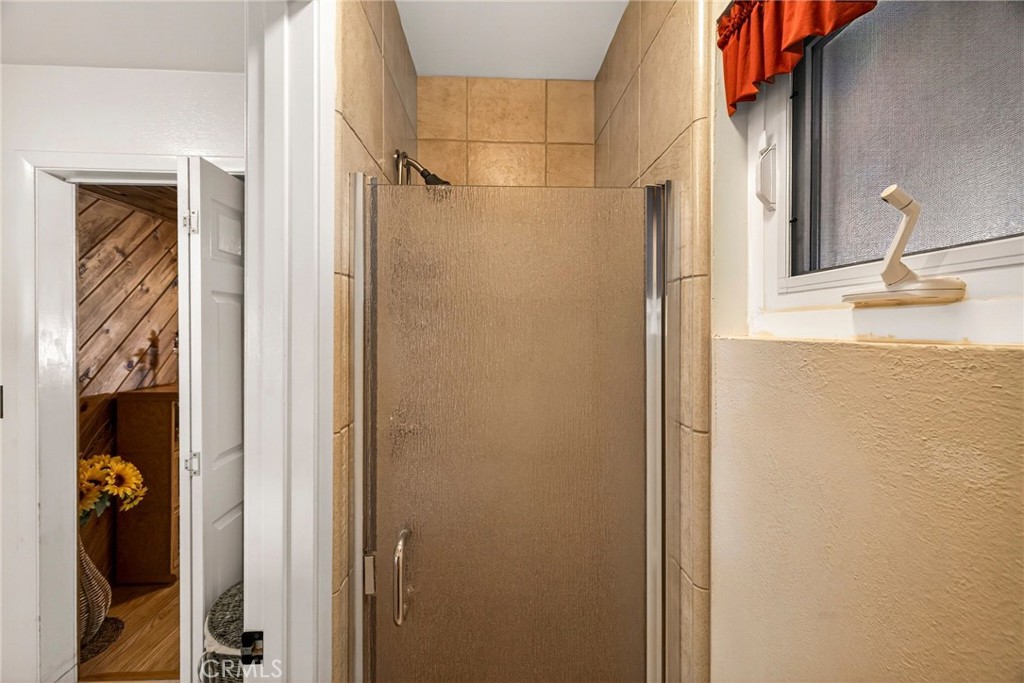 905 First Avenue Property Photo 35