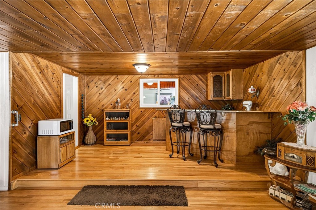 905 First Avenue Property Photo 39