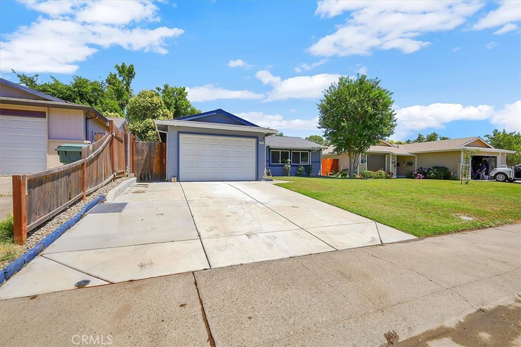 7048 Kilkenny Dr Property Photo 3