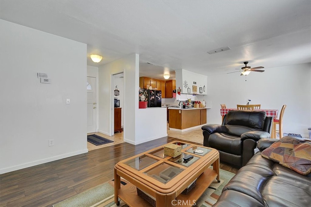 7048 Kilkenny Dr Property Photo 7