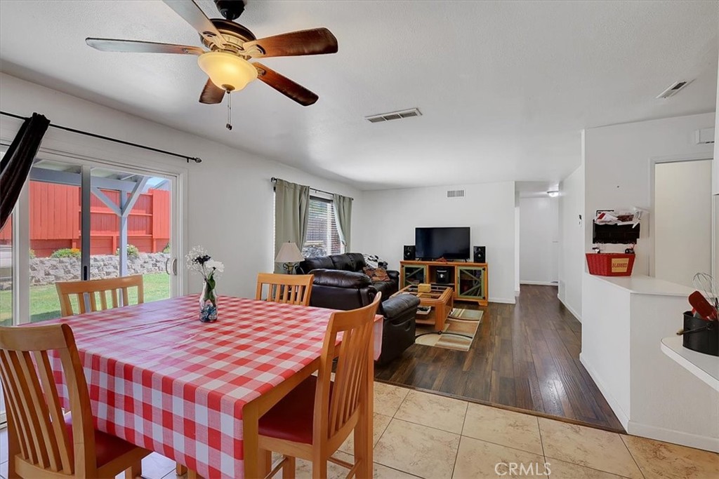 7048 Kilkenny Dr Property Photo 8