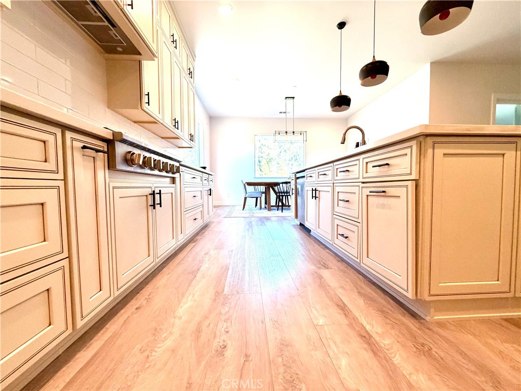 6639 Creekside Property Photo 6