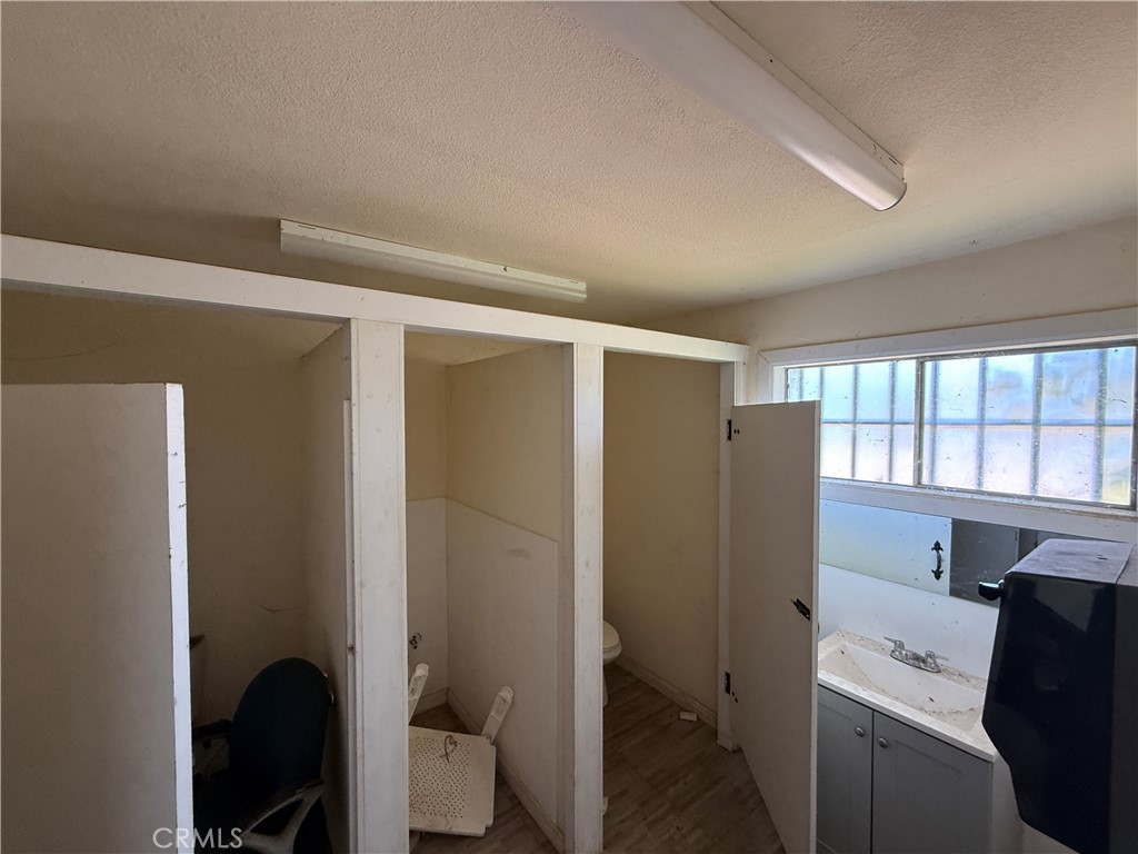 3070 Toomes Property Photo 25