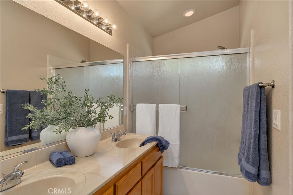 313 Southbury Property Photo 37