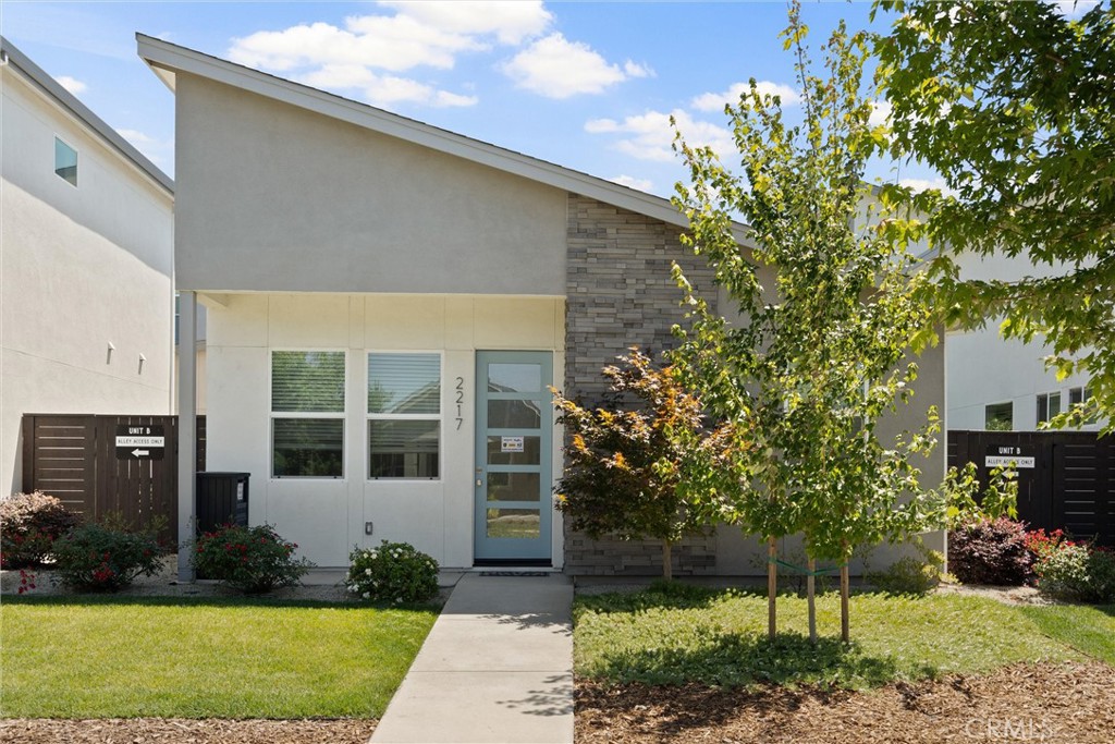2217 Tapia Way Property Photo 2