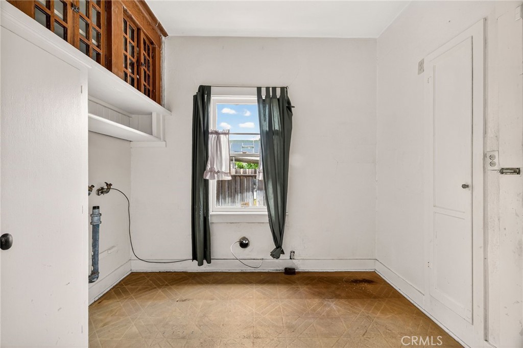 222 N Lassen Street Property Photo 33