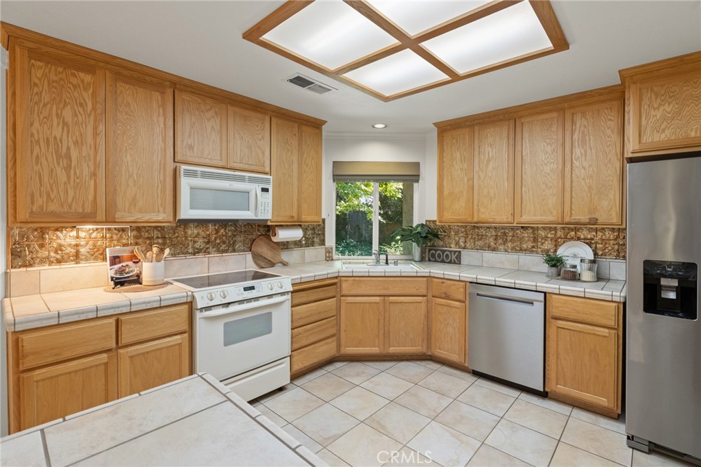 321 Mesa Verde Court Property Photo 10