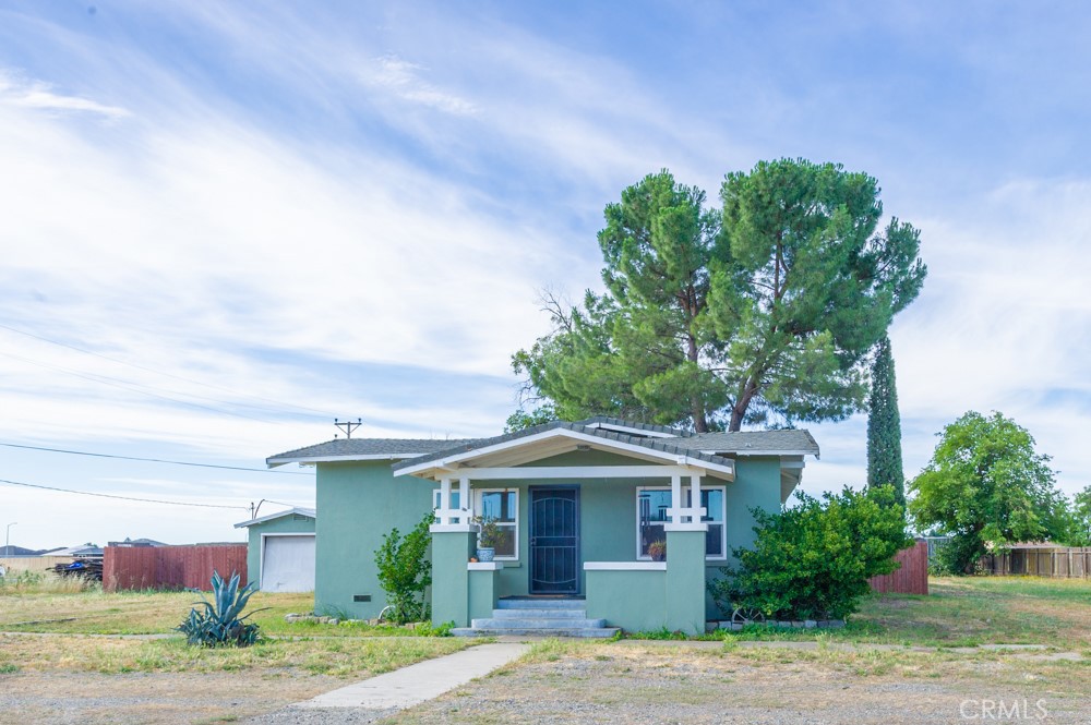 1068 E Walker Property Photo 3