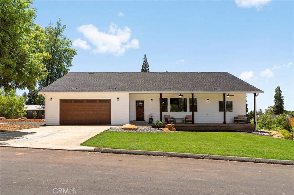 1682 Sweetbriar Lane Property Photo