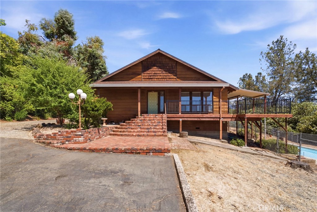 10 Serra Monte Drive Property Photo 2