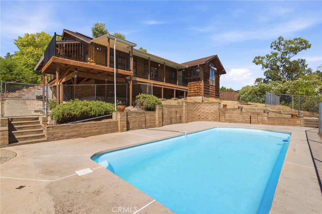 10 Serra Monte Drive Property Photo 3