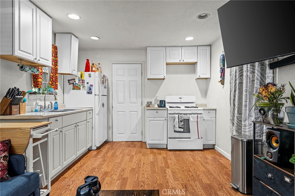 1130 Hazel Street Property Photo 9