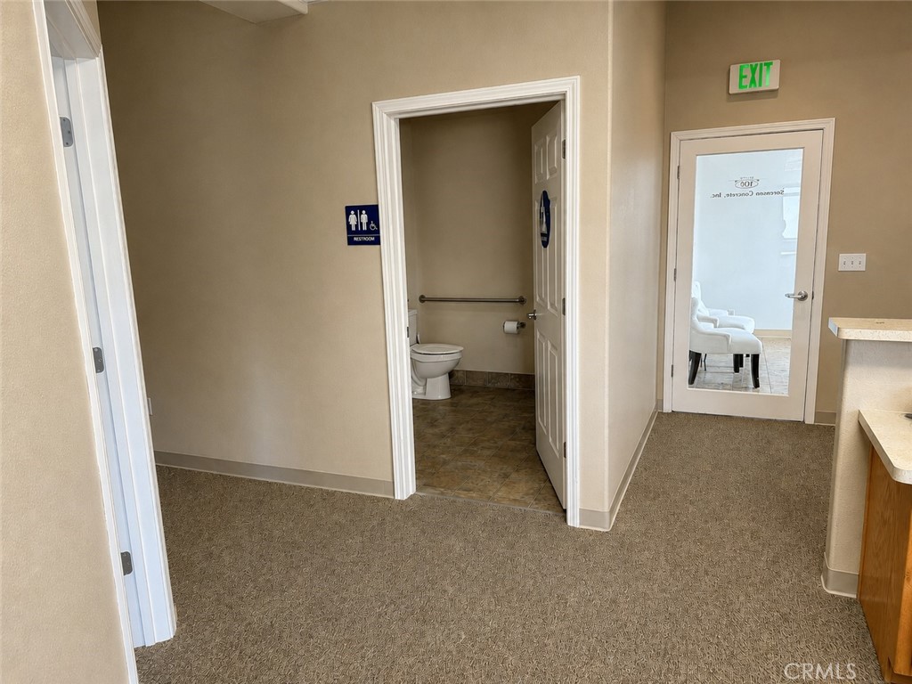 2050 Talbert Drive 100 Property Photo 8