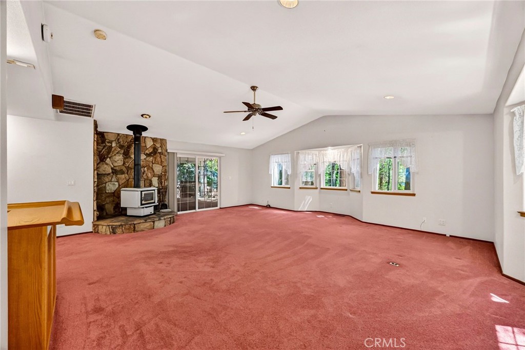 6463 Hollywood Property Photo 6