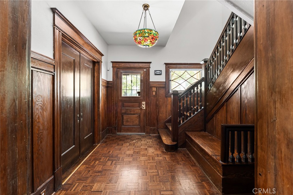 1126 Montgomery Property Photo 5