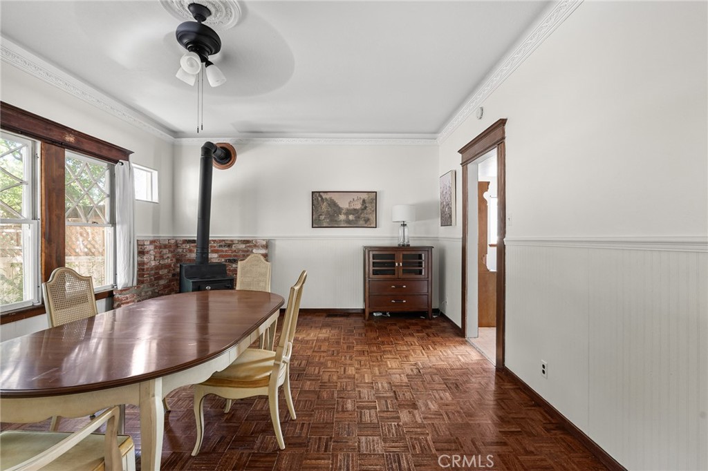 1126 Montgomery Property Photo 11
