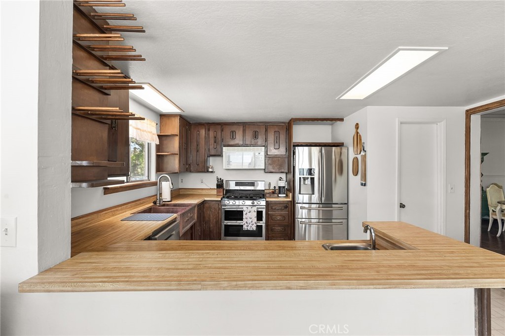 1126 Montgomery Property Photo 13