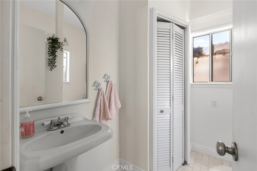 1126 Montgomery Property Photo 19