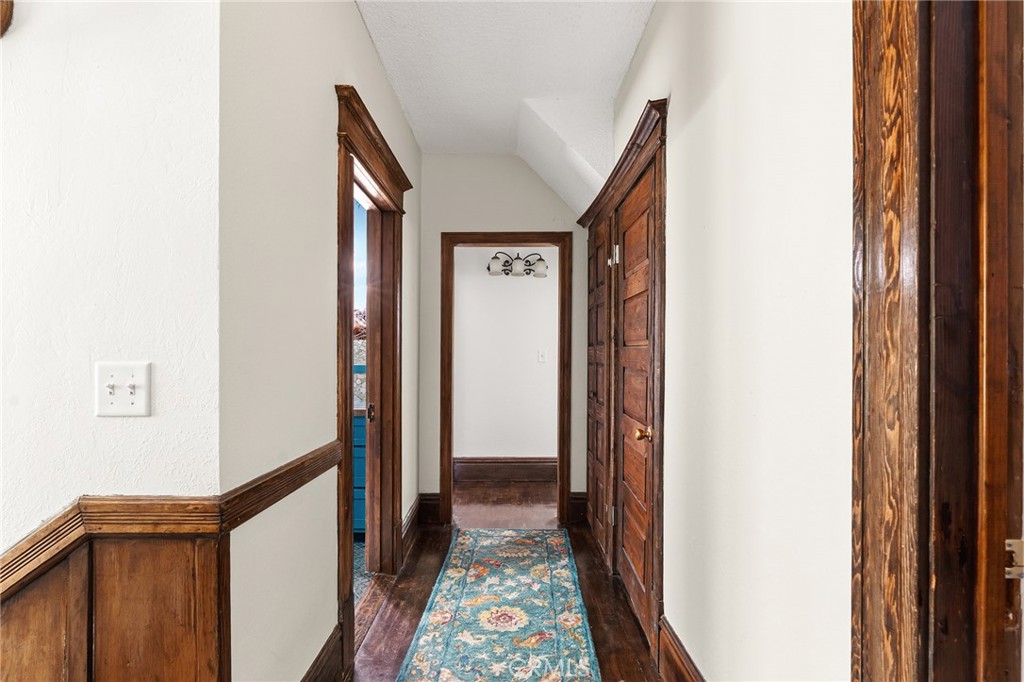 1126 Montgomery Property Photo 26