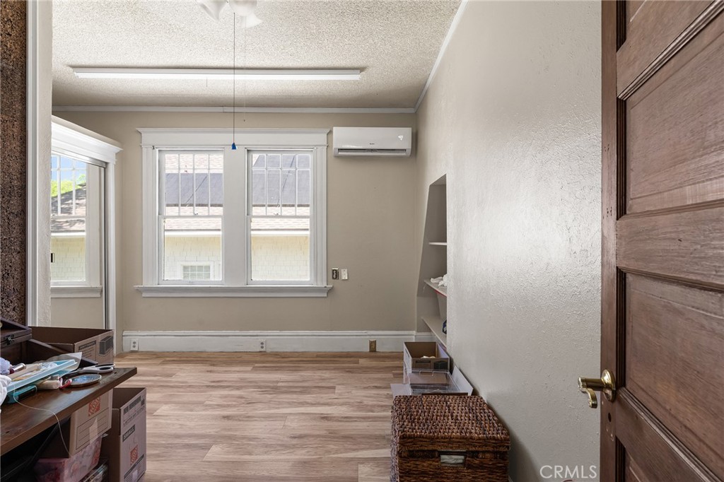 1126 Montgomery Property Photo 34