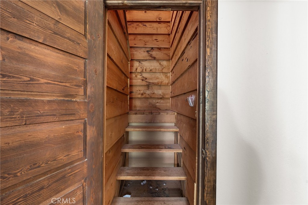 1126 Montgomery Property Photo 35