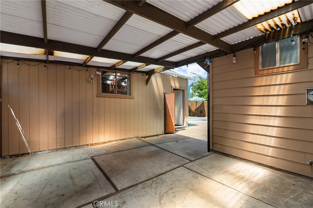 1126 Montgomery Property Photo 40