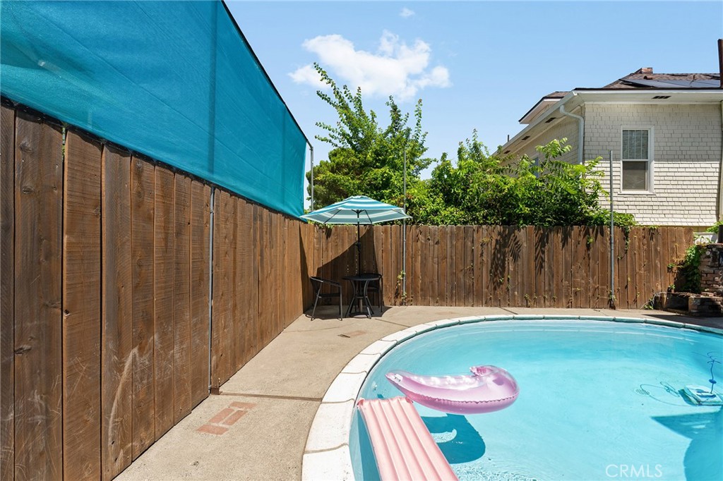 1126 Montgomery Property Photo 42