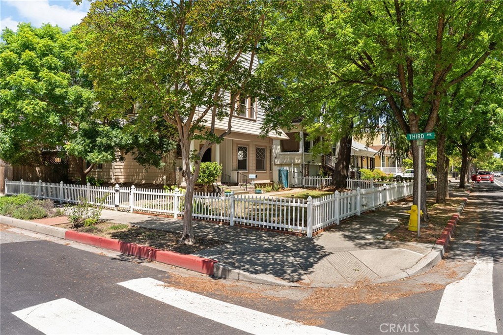 1126 Montgomery Property Photo 48