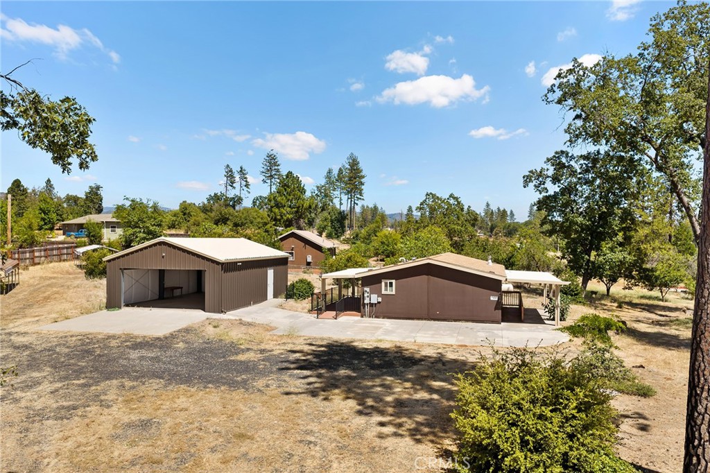 5492 Edgewood Lane Property Photo 3