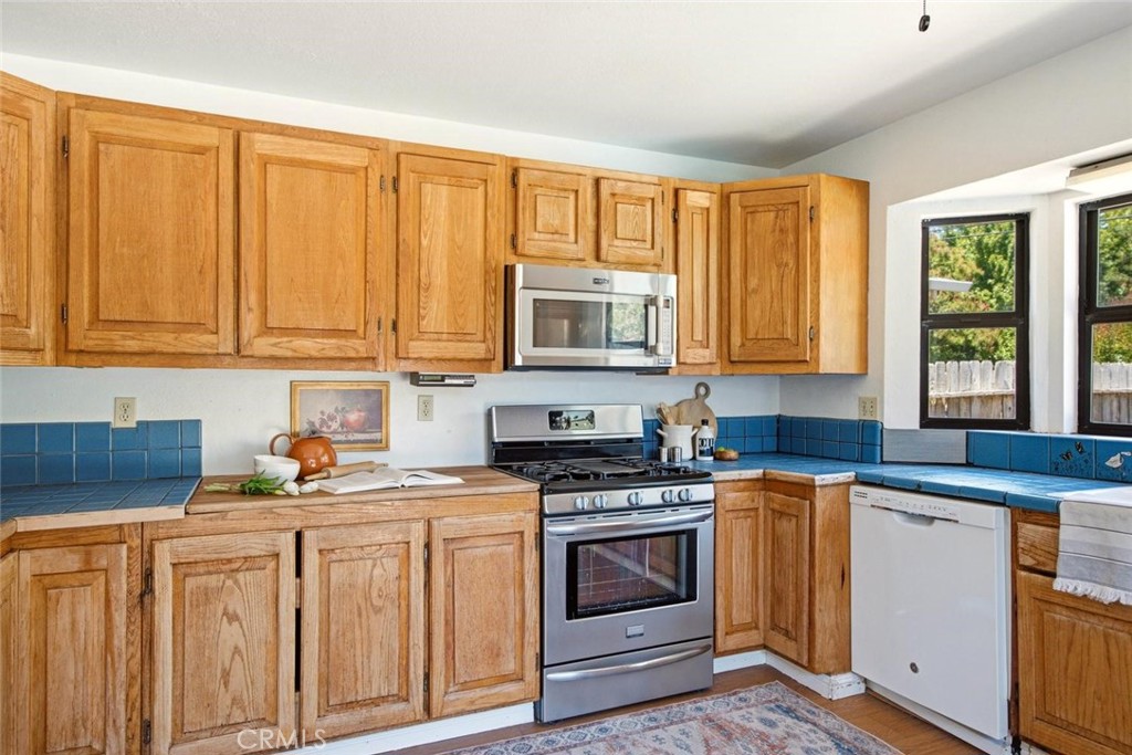2249 Holly Avenue Property Photo 14