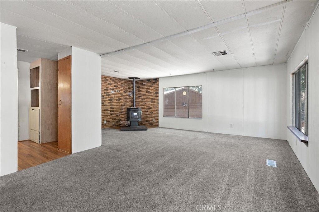 14617 Bridgeport Circle Property Photo 3
