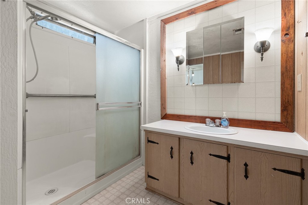 14617 Bridgeport Circle Property Photo 14