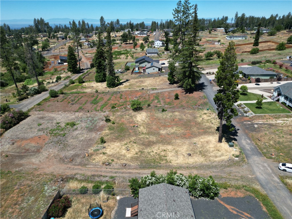 720 Edwards Property Photo 2