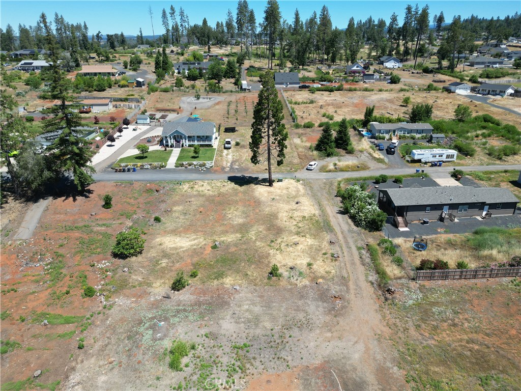 720 Edwards Property Photo 4