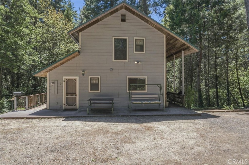 20929 Fall Creek Rd Property Photo 2