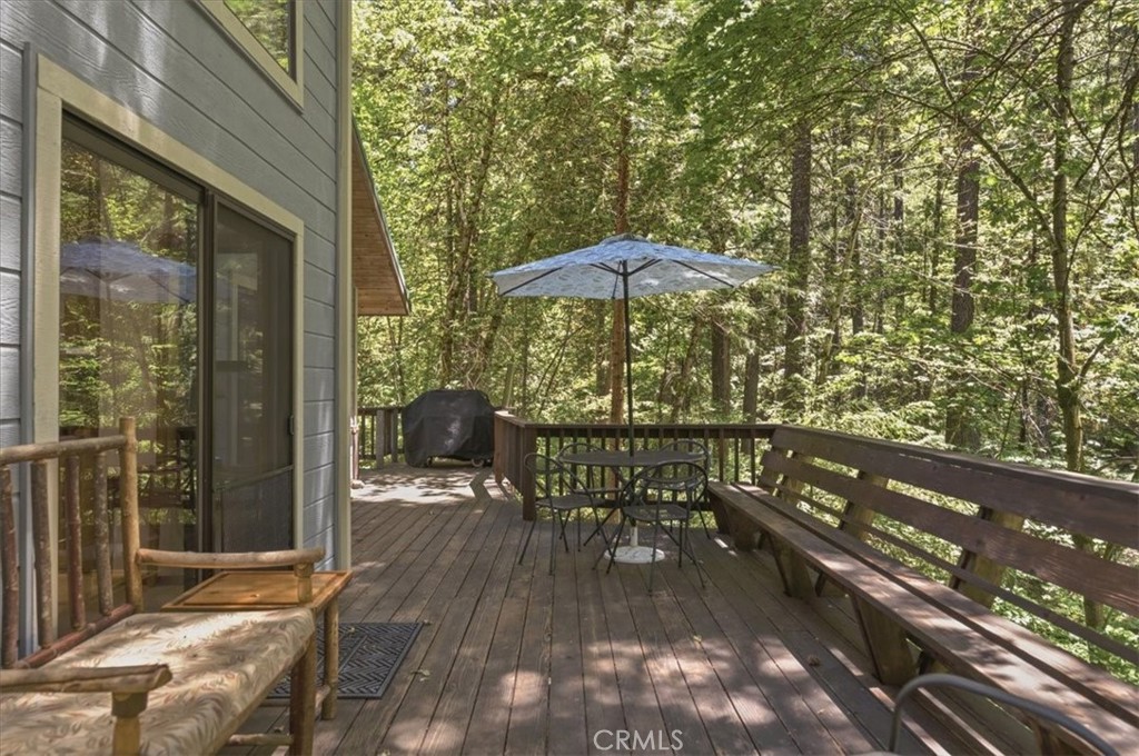 20929 Fall Creek Rd Property Photo 5