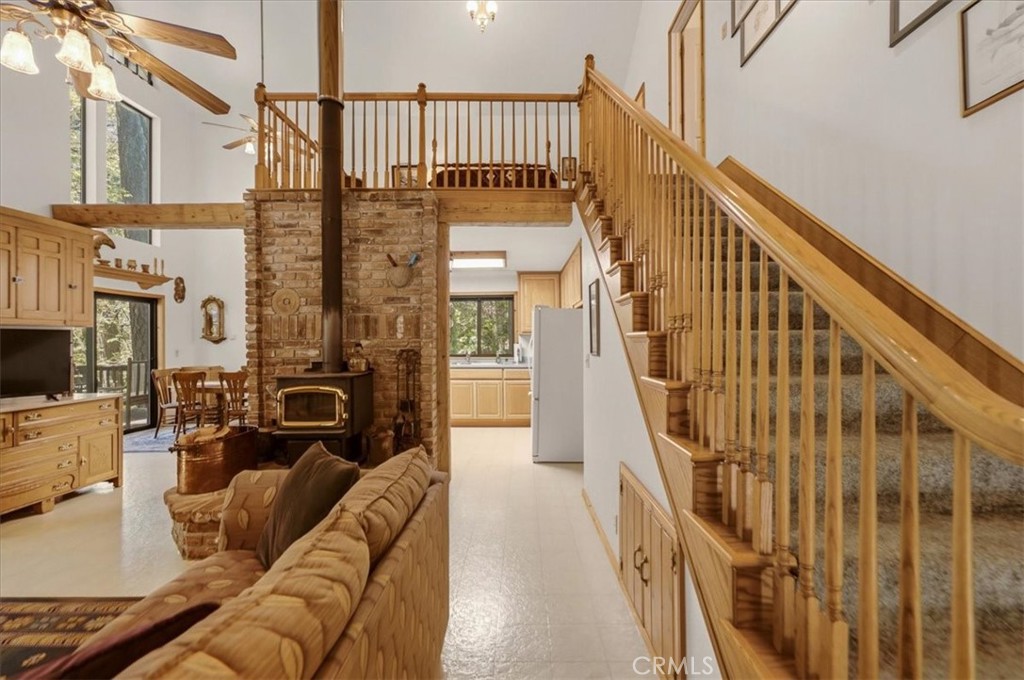 20929 Fall Creek Rd Property Photo 11