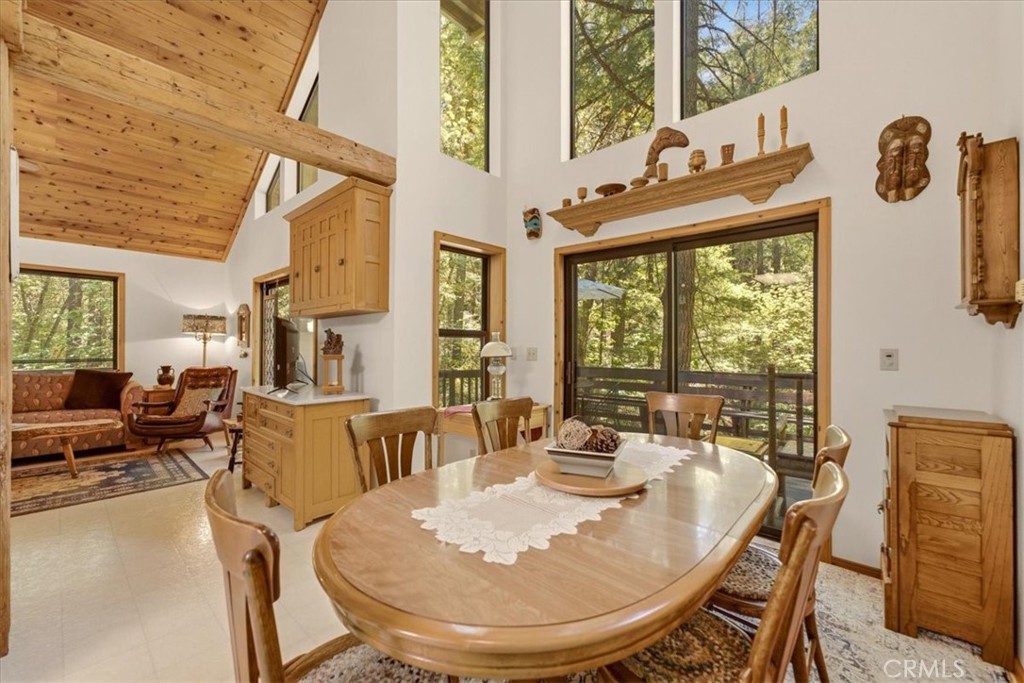 20929 Fall Creek Rd Property Photo 13