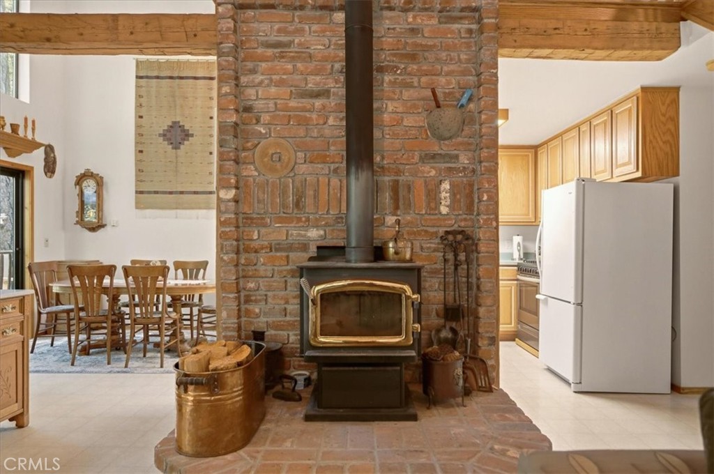 20929 Fall Creek Rd Property Photo 14