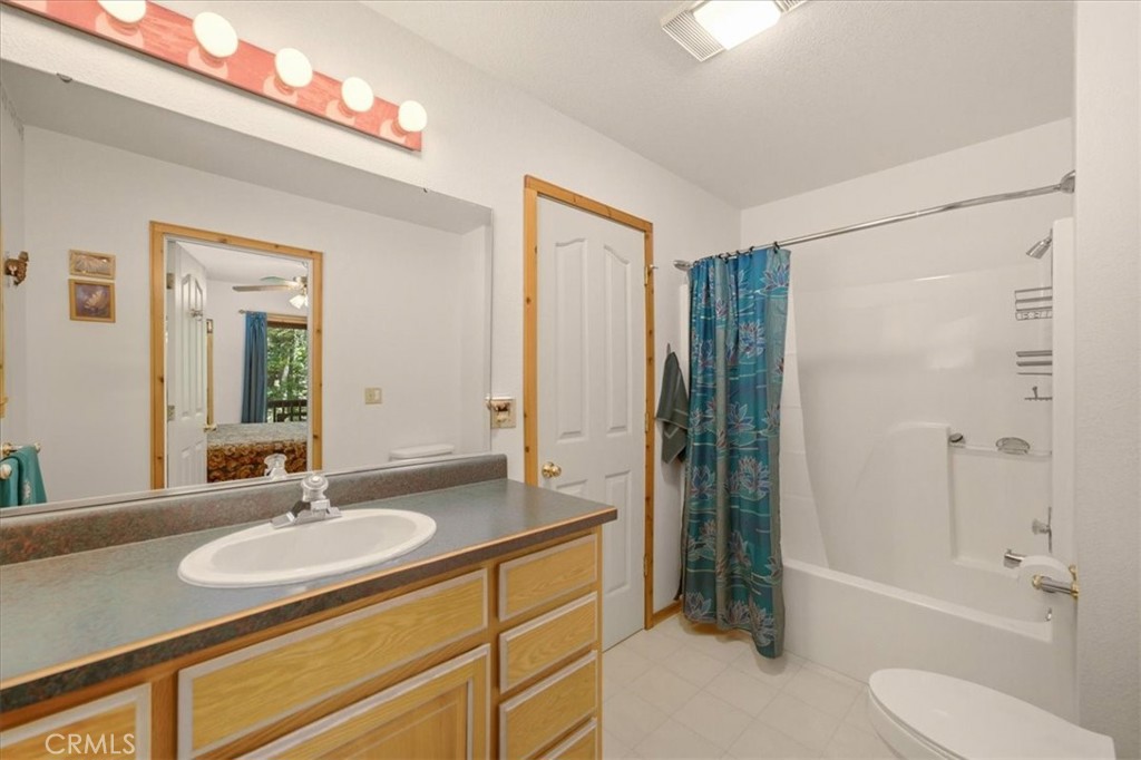 20929 Fall Creek Rd Property Photo 18