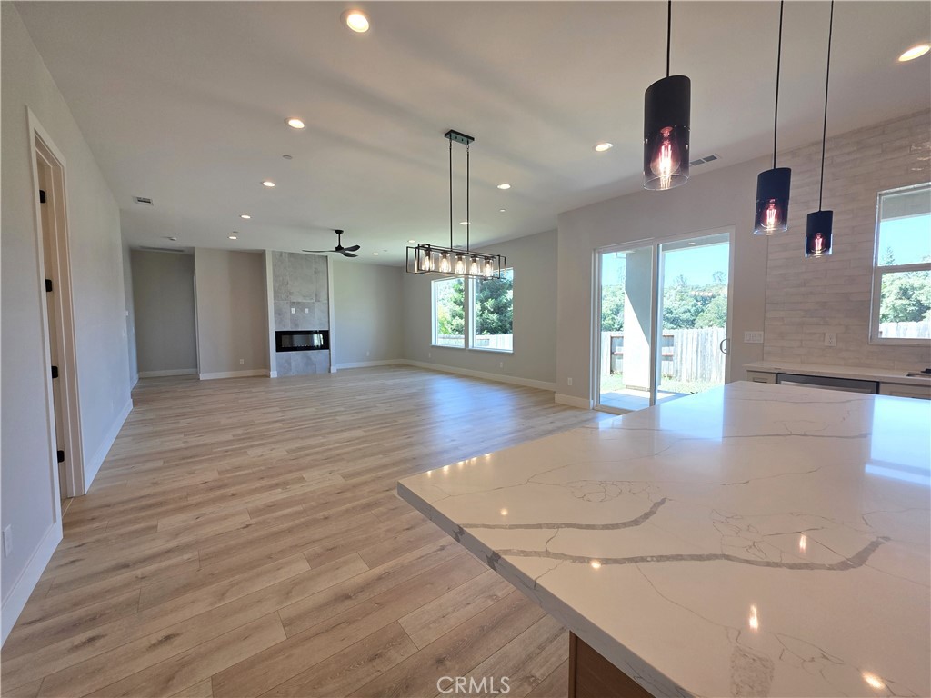 1 Stepping Stone Ct Property Photo 8