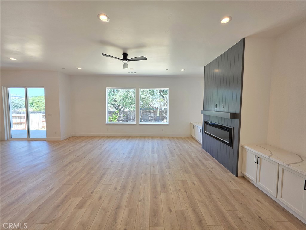 213 Lariat Loop Property Photo 3