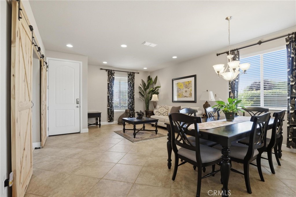 5526 Turnberry Property Photo 20